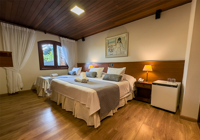 Quarto Triplo Econômico